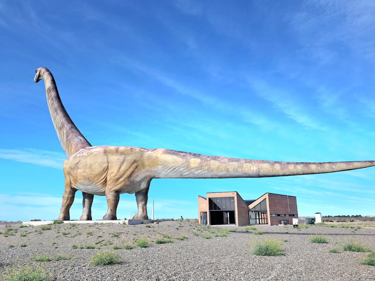 The Largest Dinosaur in the World - Patagotitan mayorum