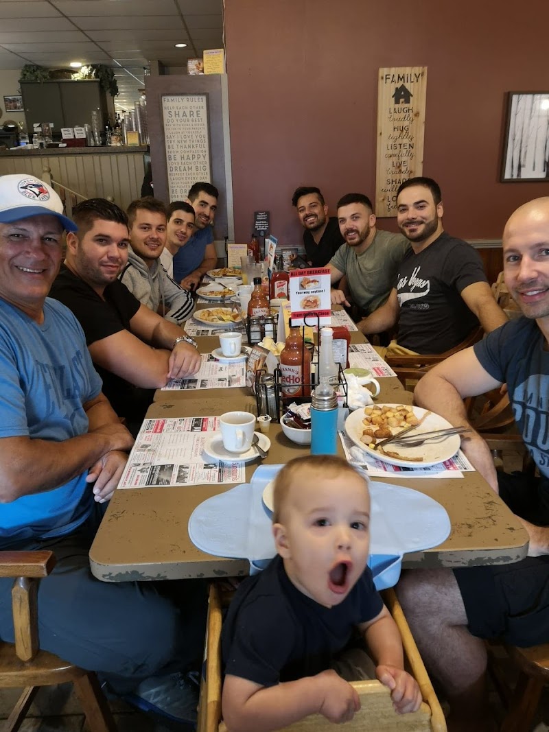 Queen's Coach Family Restaurant