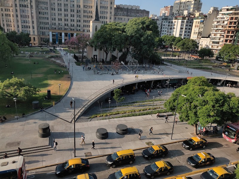 Plaza Dr. Bernardo Houssay