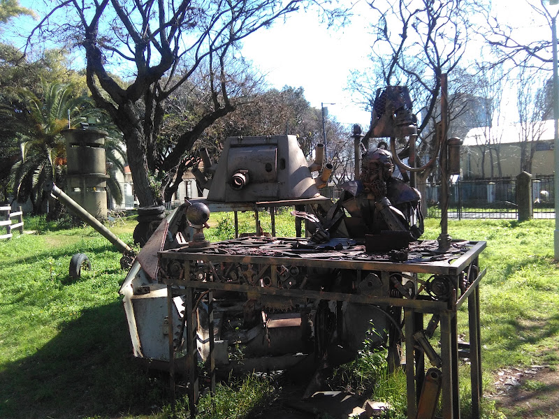 Recicled Iron Statues
