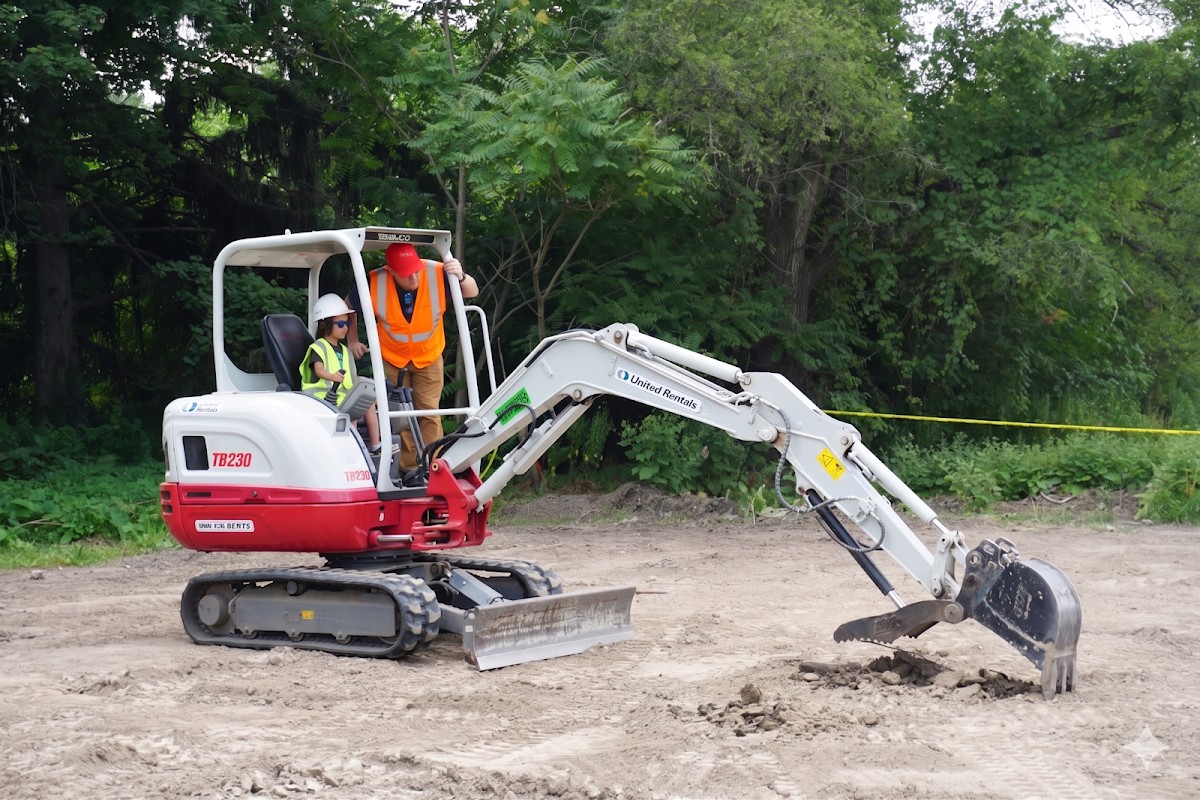 Dig in Detroit