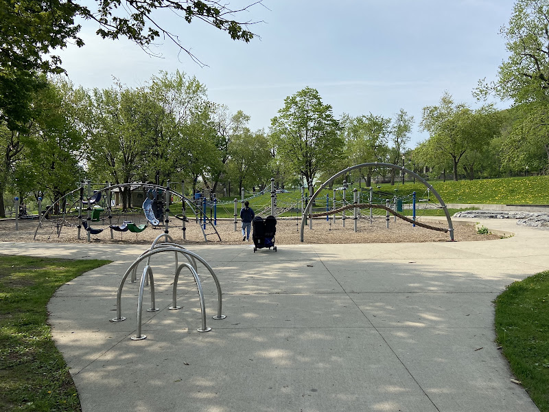 Plateau Mont Royal supervised playground