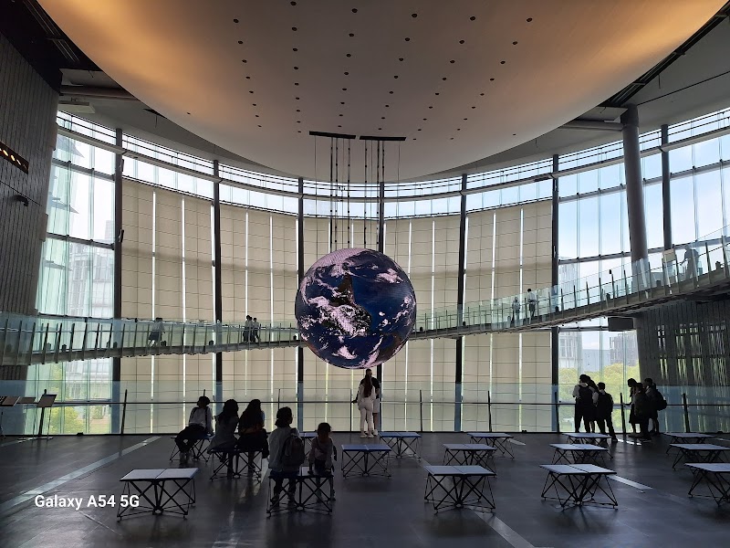 The National Museum of Emerging Science and Innovation Japan (Miraikan)