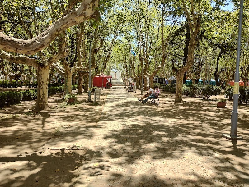 José C. Paz - Plaza Belgrano.