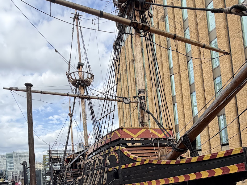 Golden Hinde
