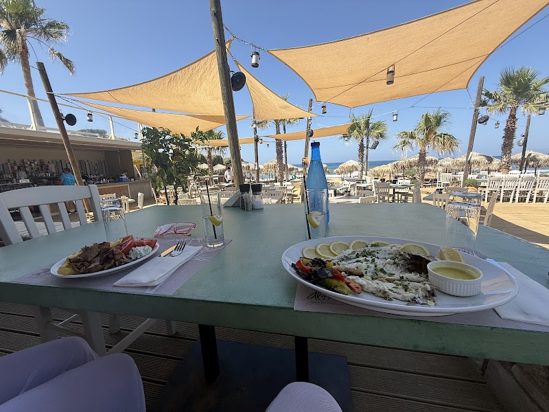 Almira Beach Bar