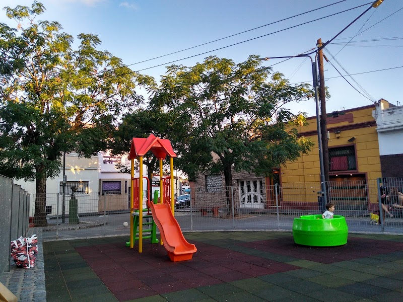 Enrique Santos Discepolo Plazoleta