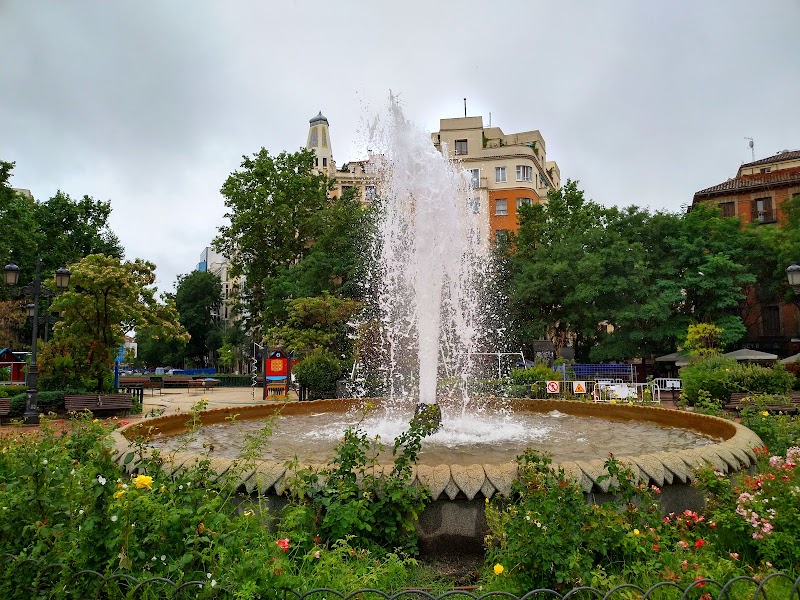 Olavide Square Gardens