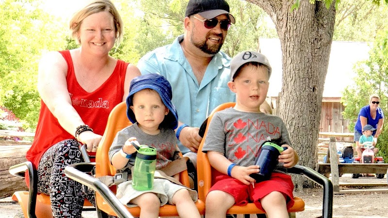 Clovermead Adventure Farm | Honey Shop