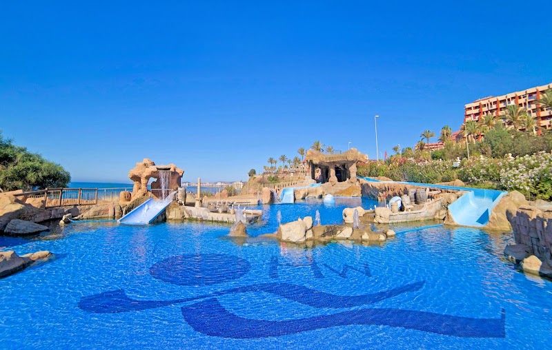 Holiday World Polynesia Hotel