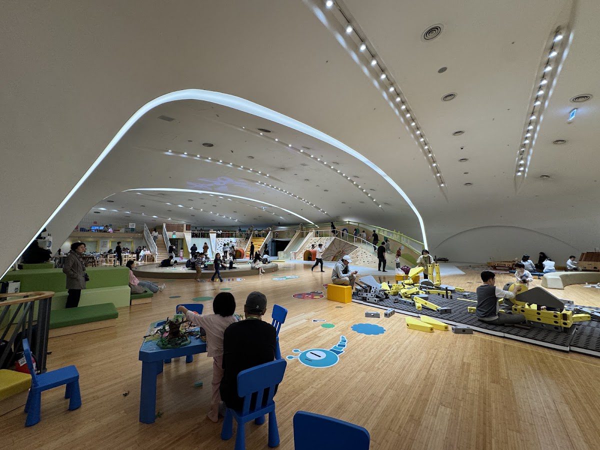 Diki Diki Playground Seoul