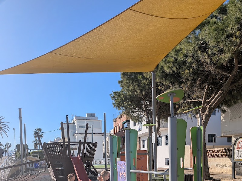 Parque Infantil "Barco" (público)