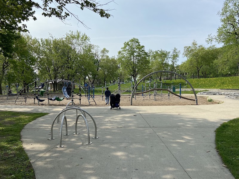 Plateau Mont Royal supervised playground