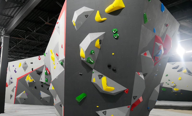 Le Crux Laval