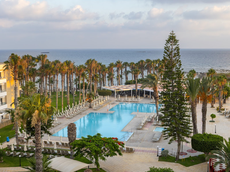 Louis Phaethon Beach