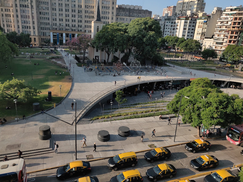 Plaza Dr. Bernardo Houssay