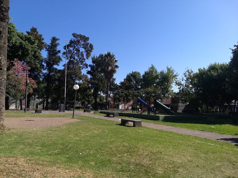 Plaza “Los Pinos”
