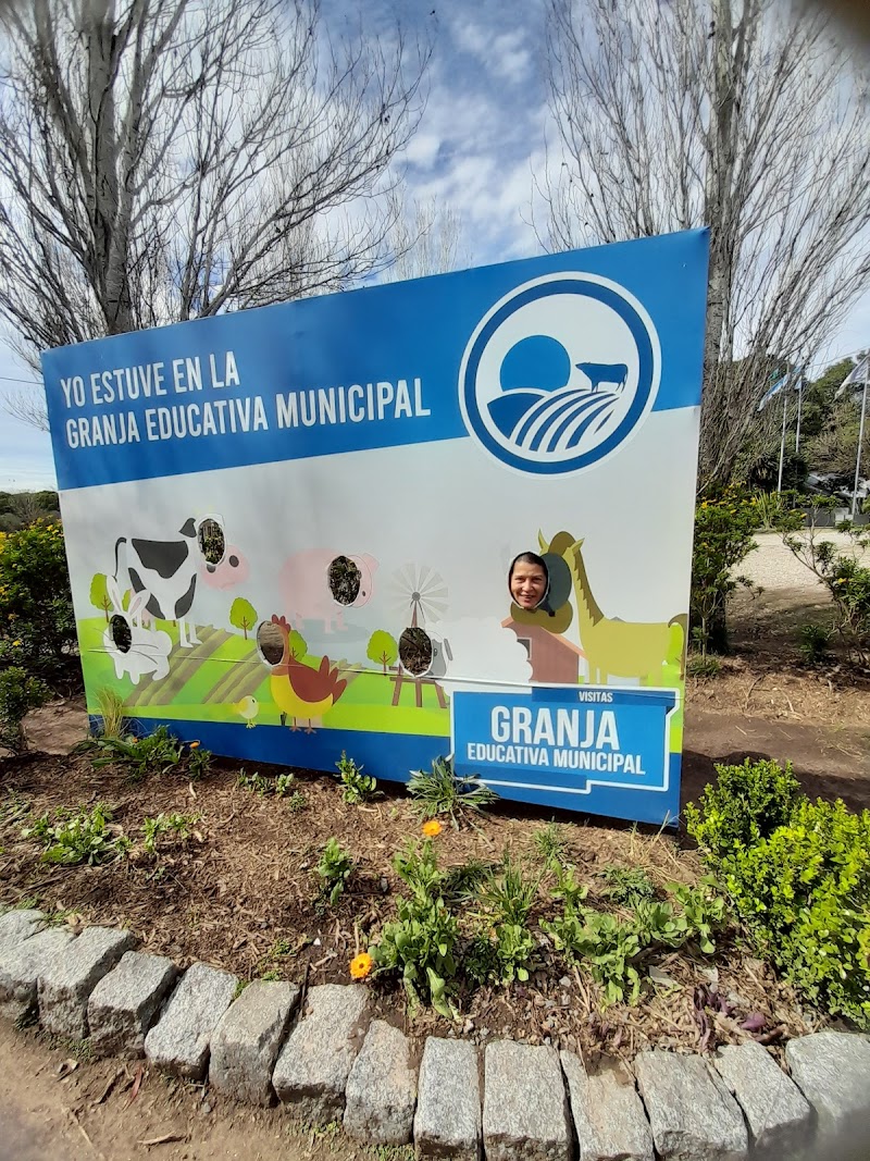 Granja Municipal de Almirante Brown
