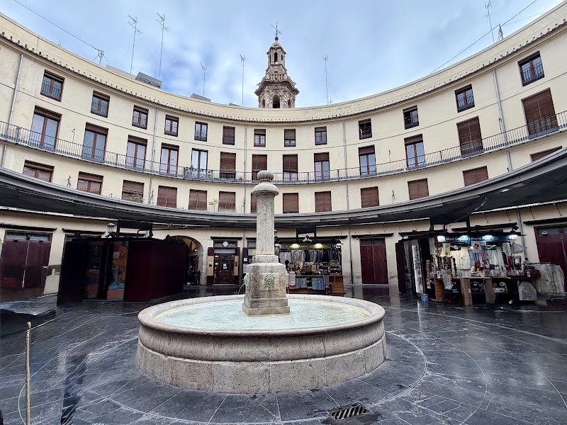 Plaça Redona