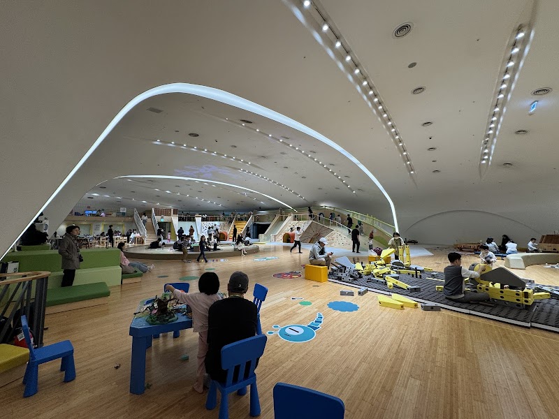 Diki Diki Playground Seoul