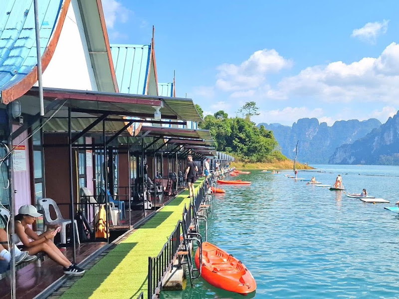 Khao Sok Smiley Lakehouse